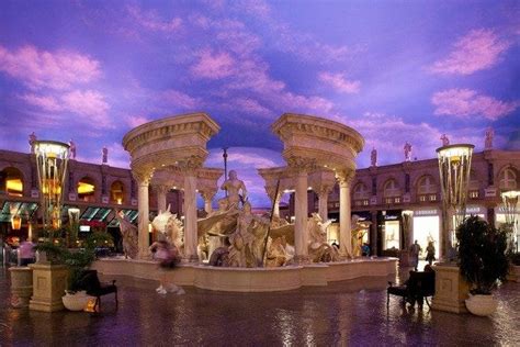 The 10 best malls and shopping centers in Las Vegas, ranked.